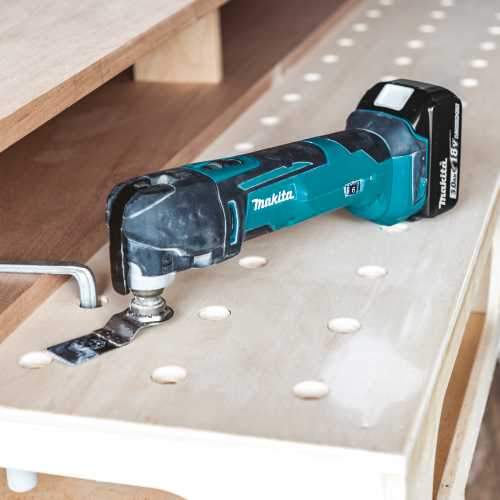 Makita XMT035 18V LXT® Lithium‑Ion Cordless Oscillating Multi‑Tool Kit (3.0Ah)