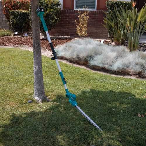 Makita XNU05SM1 18V LXT® Lithium‑Ion Cordless 18" Telescoping Articulating Pole Hedge Trimmer Kit (4.0Ah)