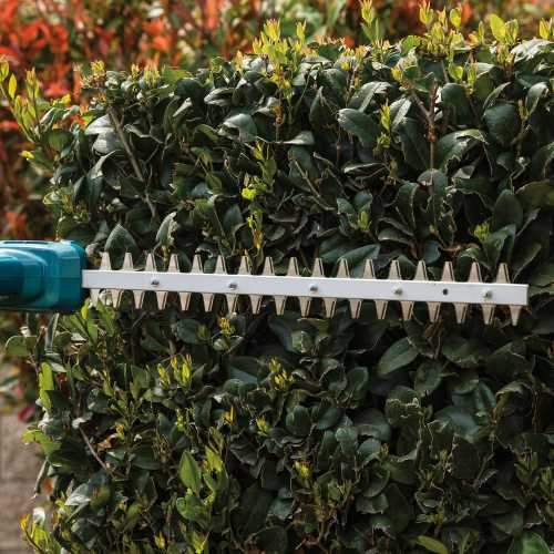 Makita XNU05SM1 18V LXT® Lithium‑Ion Cordless 18" Telescoping Articulating Pole Hedge Trimmer Kit (4.0Ah)