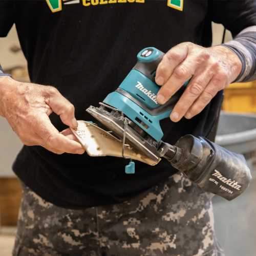 Makita XOB02Z 18V LXT® Lithium‑Ion Cordless 1/4 Sheet Finishing Sander, Tool Only
