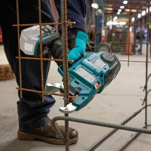 Makita XRT02ZK 18V LXT® Lithium‑Ion Brushless Cordless Deep Capacity Rebar Tying Tool, Tool Only