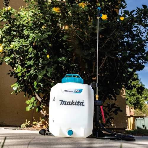 Makita XSU01SM1 18V LXT® Lithium‑Ion Cordless 2.6 Gallon Backpack Sprayer Kit (4.0Ah)