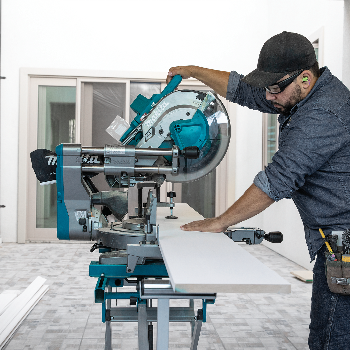 Makita GSL04Z 40V max XGT® Brushless Cordless 12" Dual‑Bevel Sliding Compound Miter Saw, AWS® Capable, Tool Only