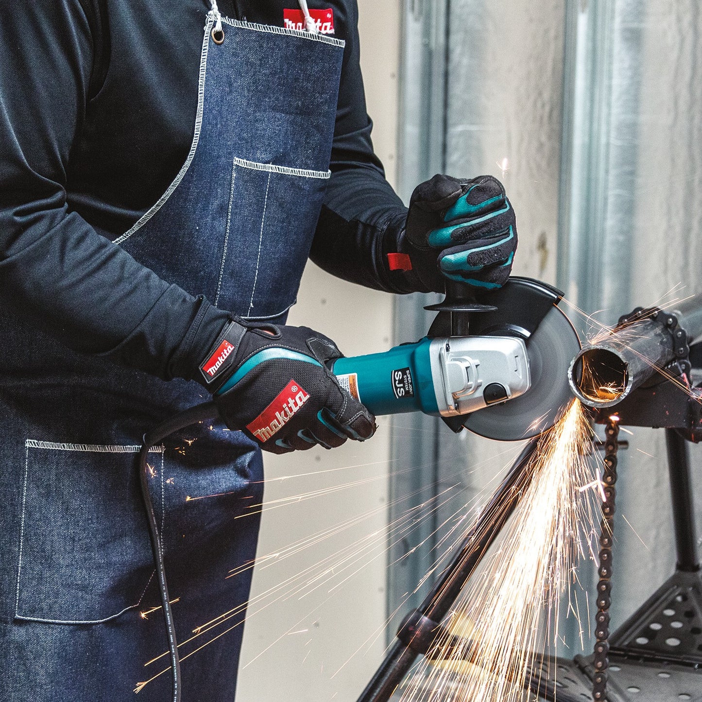 Makita 9566CV 6" SJS™ High‑Power Cut‑Off/Angle Grinder