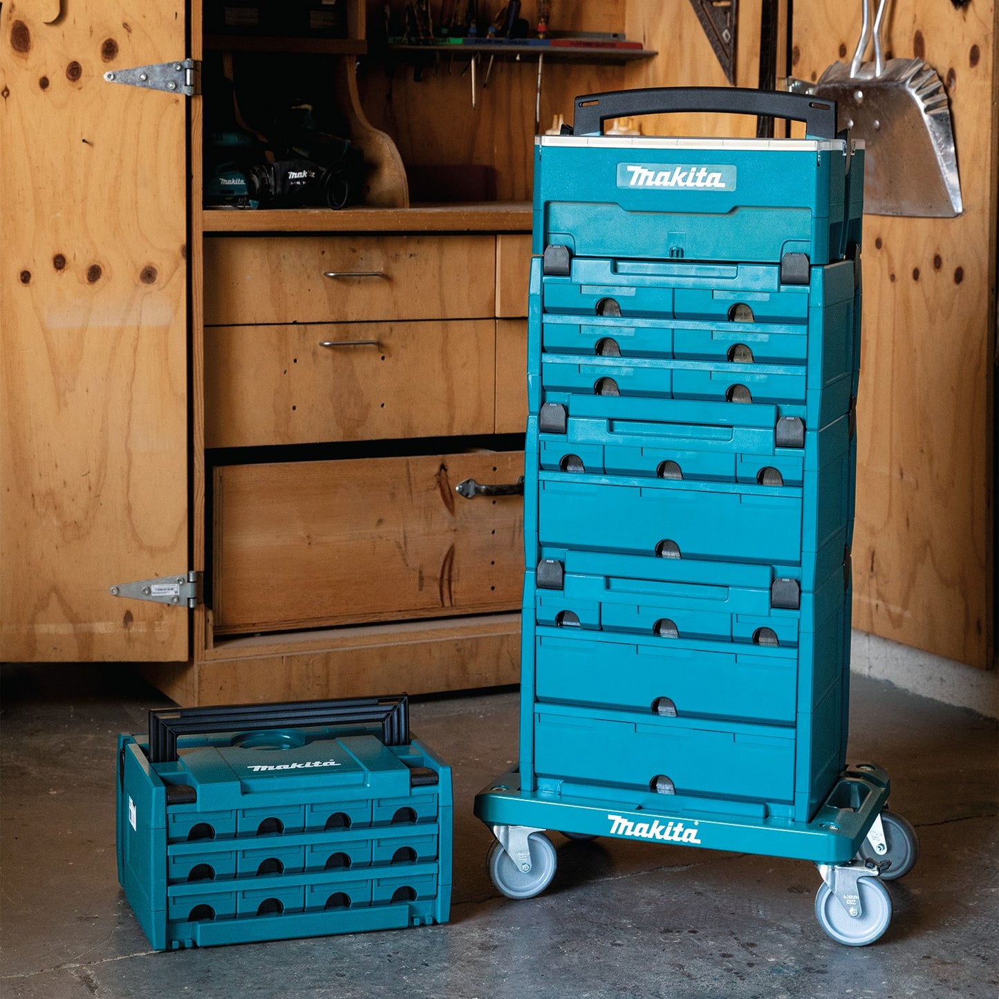 Makita P-84327 MAKPAC 12 Drawer Interlocking Case, 8‑1/2" x 15‑1/2" x 11‑5/8"
