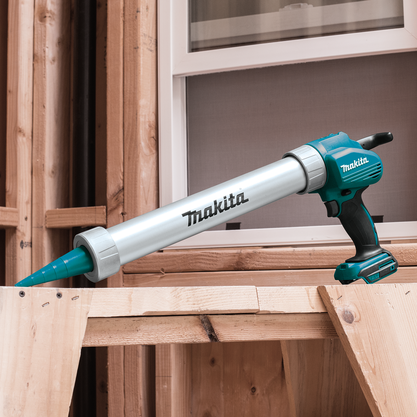 Makita XGC01ZB 18V Lxt® Lithiumion Cordless 20 Oz. Barrel Style Caulk And Adhesive Gun, Tool Only