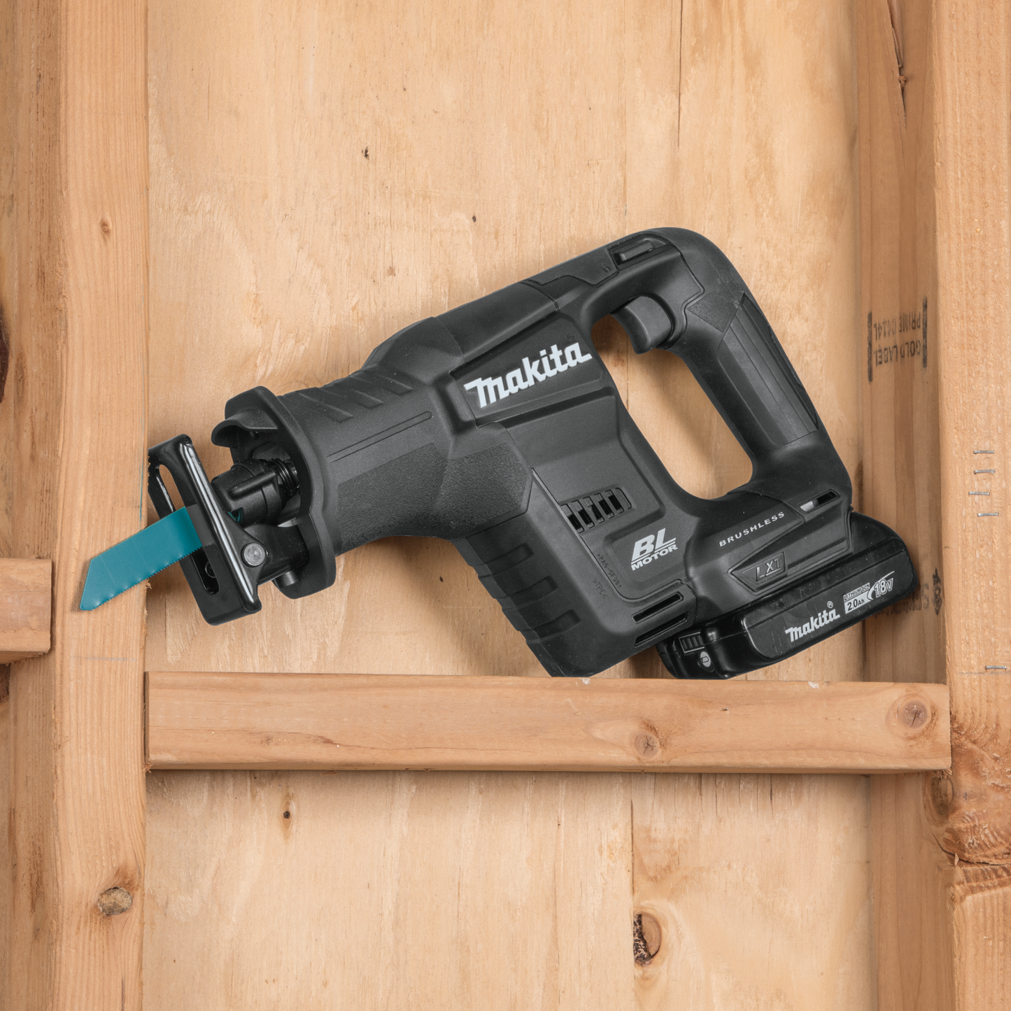 Makita XRJ07R1B 18V LXT® Lithium‑Ion Sub‑Compact Brushless Cordless Recipro Saw Kit (2.0Ah)