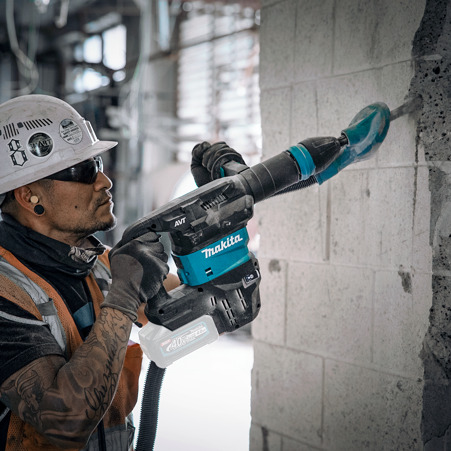 Makita GMH01Z 40V max XGT® Brushless Cordless 15 lb. SDS‑MAX AVT® Demolition Hammer, AWS® Capable, Tool Only