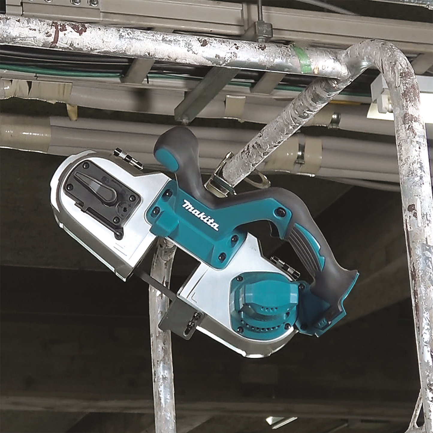 Makita XBP03Z 18V LXT® Lithium‑Ion Cordless Compact Band Saw, Tool Only