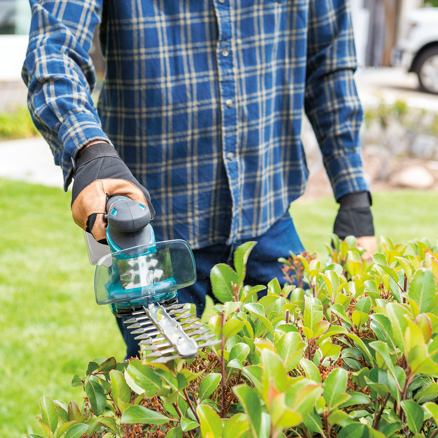 Makita XMU04ZX 18V LXT® Lithium‑Ion Cordless Grass Shear with Hedge Trimmer Blade, Tool Only