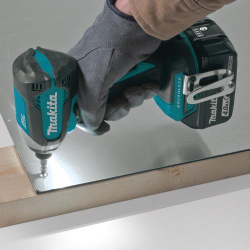 Makita XDT13SM1 18V Lxt® Lithium Ion Brushless Cordless Impact Driver Kit