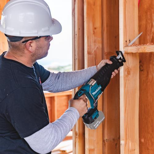 Makita XRJ05Z 18V LXT® Lithium‑Ion Brushless Cordless Recipro Saw, Tool Only