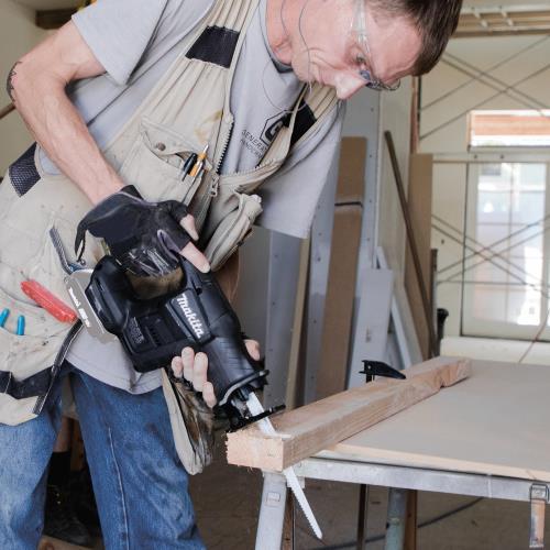 Makita XRJ07ZB 18V LXT® Lithium‑Ion Sub‑Compact Brushless Cordless Recipro Saw, Tool Only