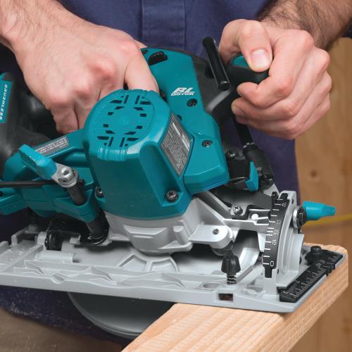 Makita XSH03Z 18V LXT® Lithium‑Ion Brushless Cordless 6‑1/2" Circular Saw, Tool Only