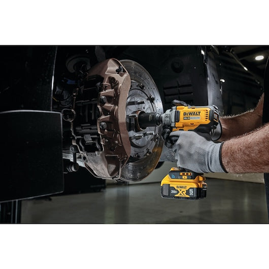 Dewalt DCF896P2 20V Max* Tool Connect 1/2 In. Mid-Range Impact Wrench With Detent Pin Anvil Kit