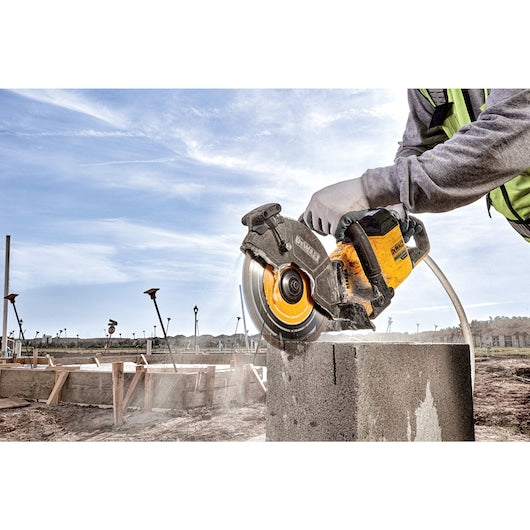 Dewalt DCS690X2 Flexvolt 60V Max* Cordless Brushless 9 In. Cut-Off Saw Kit