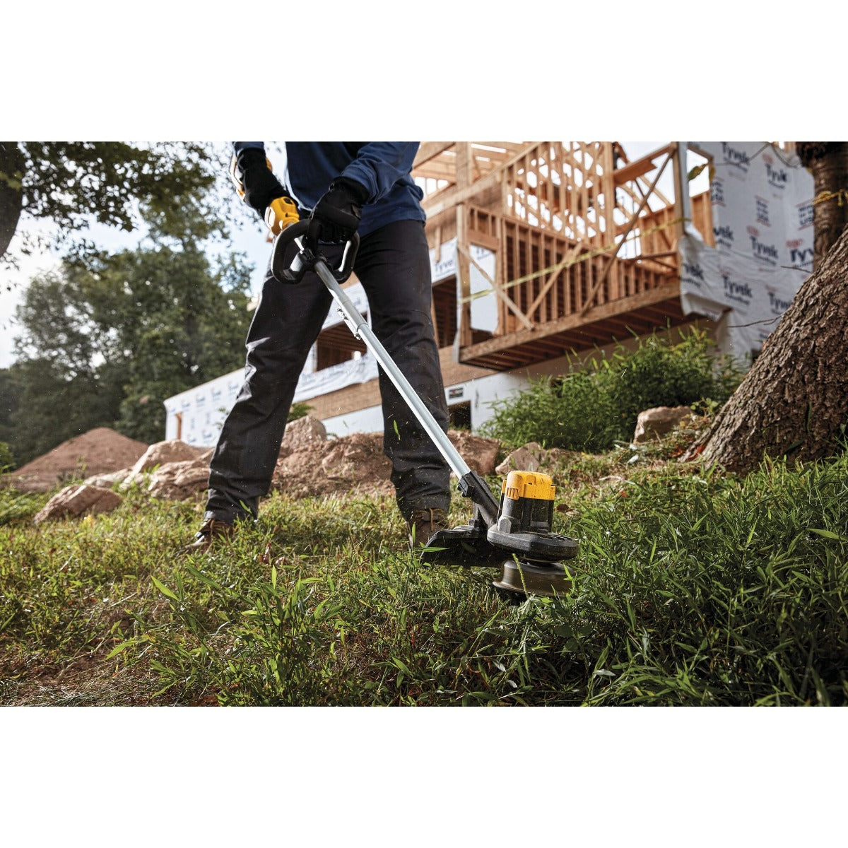 Dewalt DCST970X1 Flexvolt® 60V Max* Cordless String Trimmer Kit