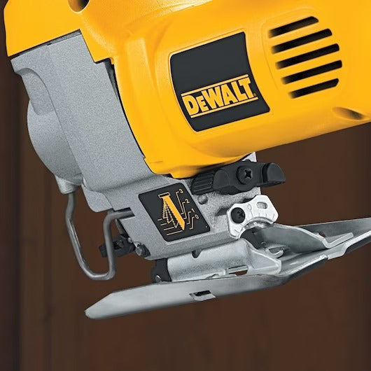 Dewalt DW317K Variable Speed Compact Jigsaw Kit