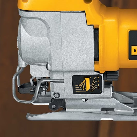 Dewalt DW317K Variable Speed Compact Jigsaw Kit