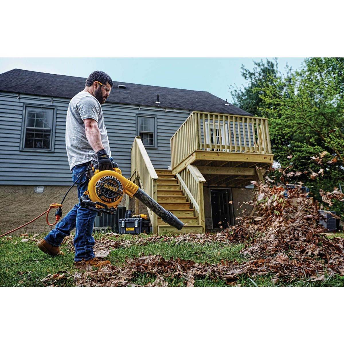 Dewalt DWBL700 12 Amp Handheld Blower
