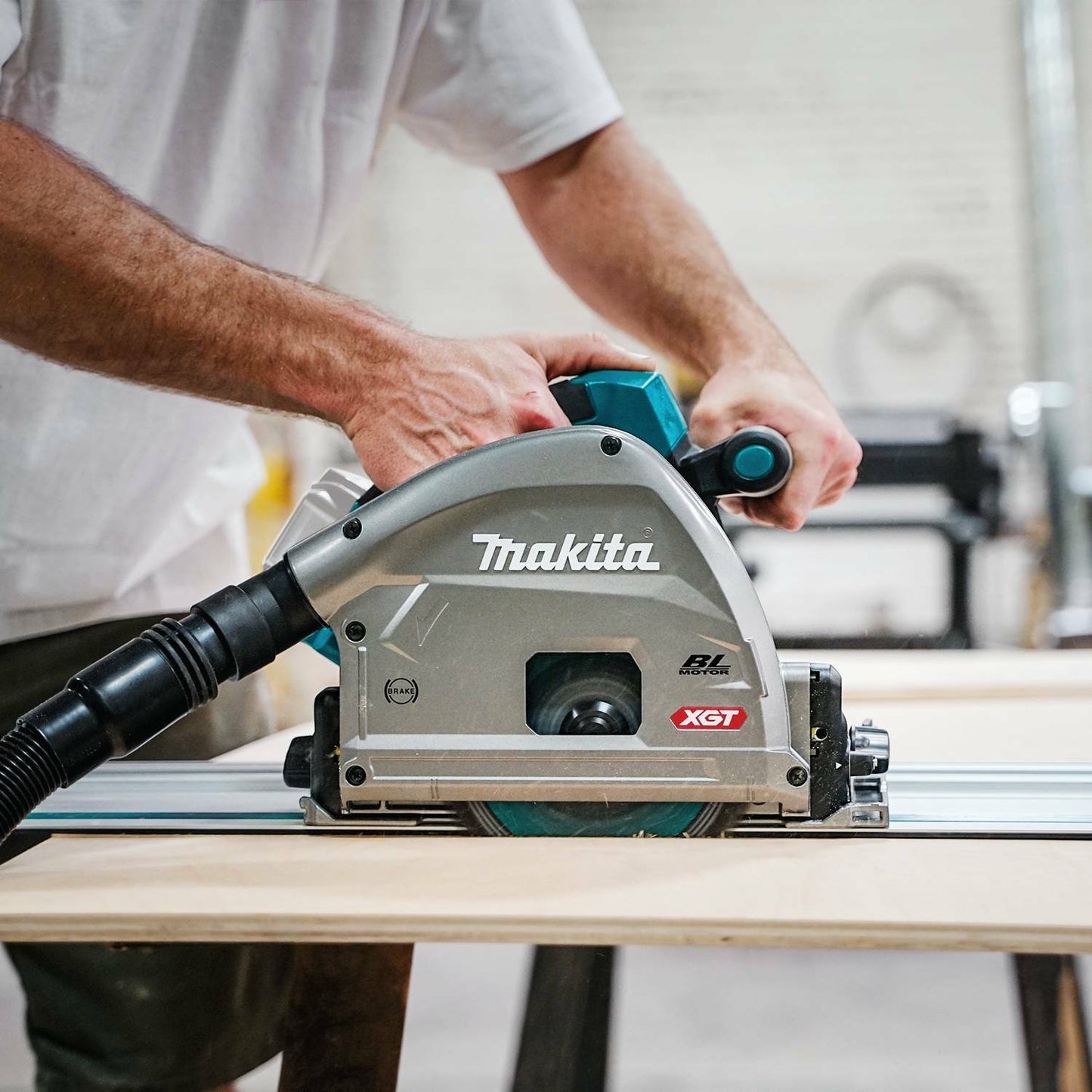 Makita GPS01Z 40V max XGT® Brushless Cordless 6‑1/2" Plunge Circular Saw, AWS® Capable, Tool Only