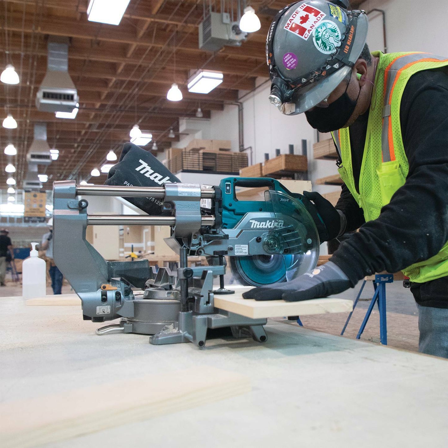 Makita GSL02Z 40V max XGT® Brushless Cordless 8‑1/2" Dual‑Bevel Sliding Compound Miter Saw, AWS® Capable, Tool Only