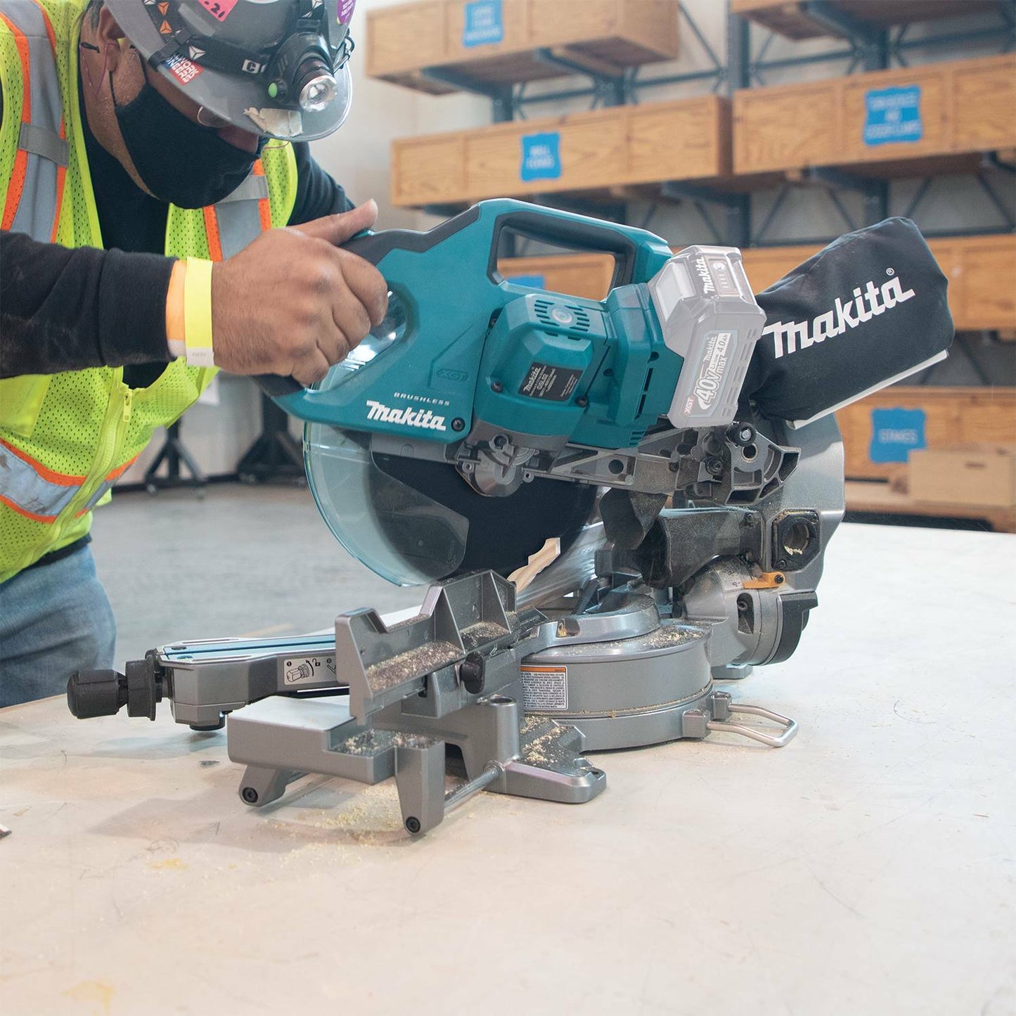 Makita GSL02Z 40V max XGT® Brushless Cordless 8‑1/2" Dual‑Bevel Sliding Compound Miter Saw, AWS® Capable, Tool Only