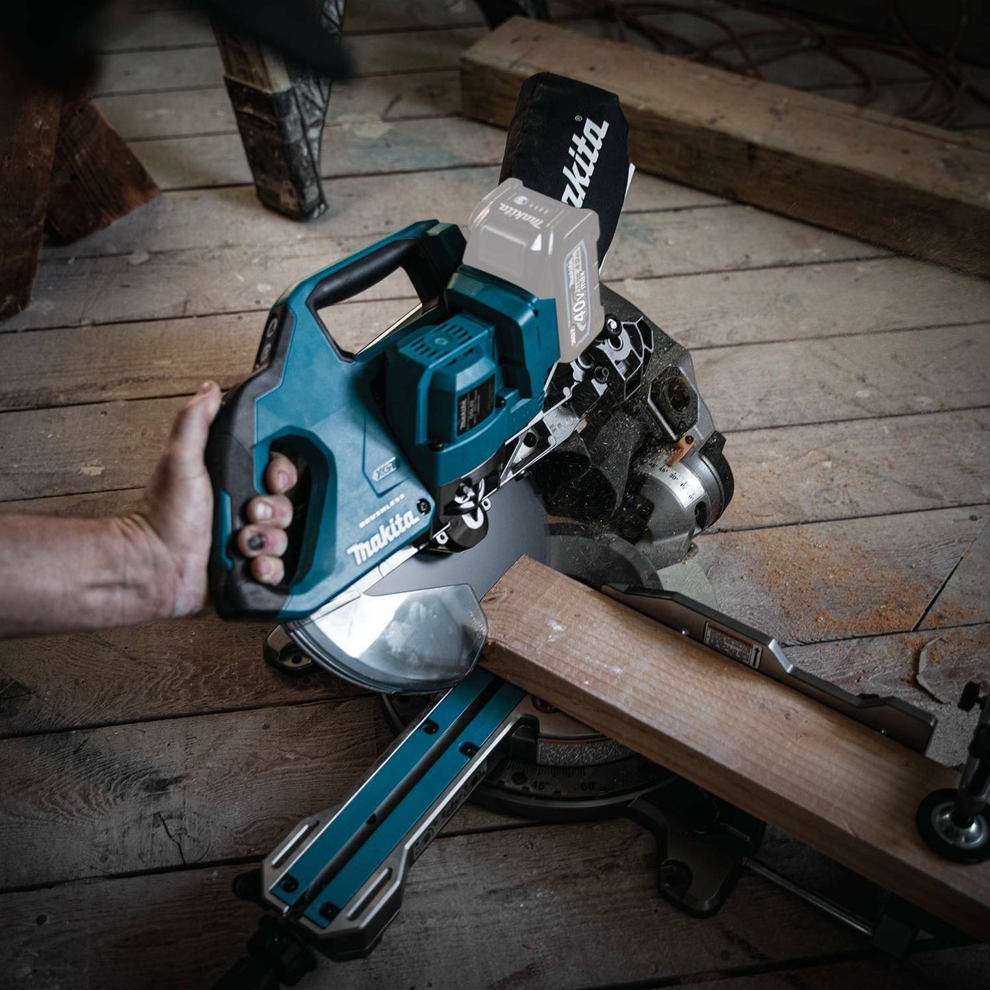 Makita GSL02Z 40V max XGT® Brushless Cordless 8‑1/2" Dual‑Bevel Sliding Compound Miter Saw, AWS® Capable, Tool Only