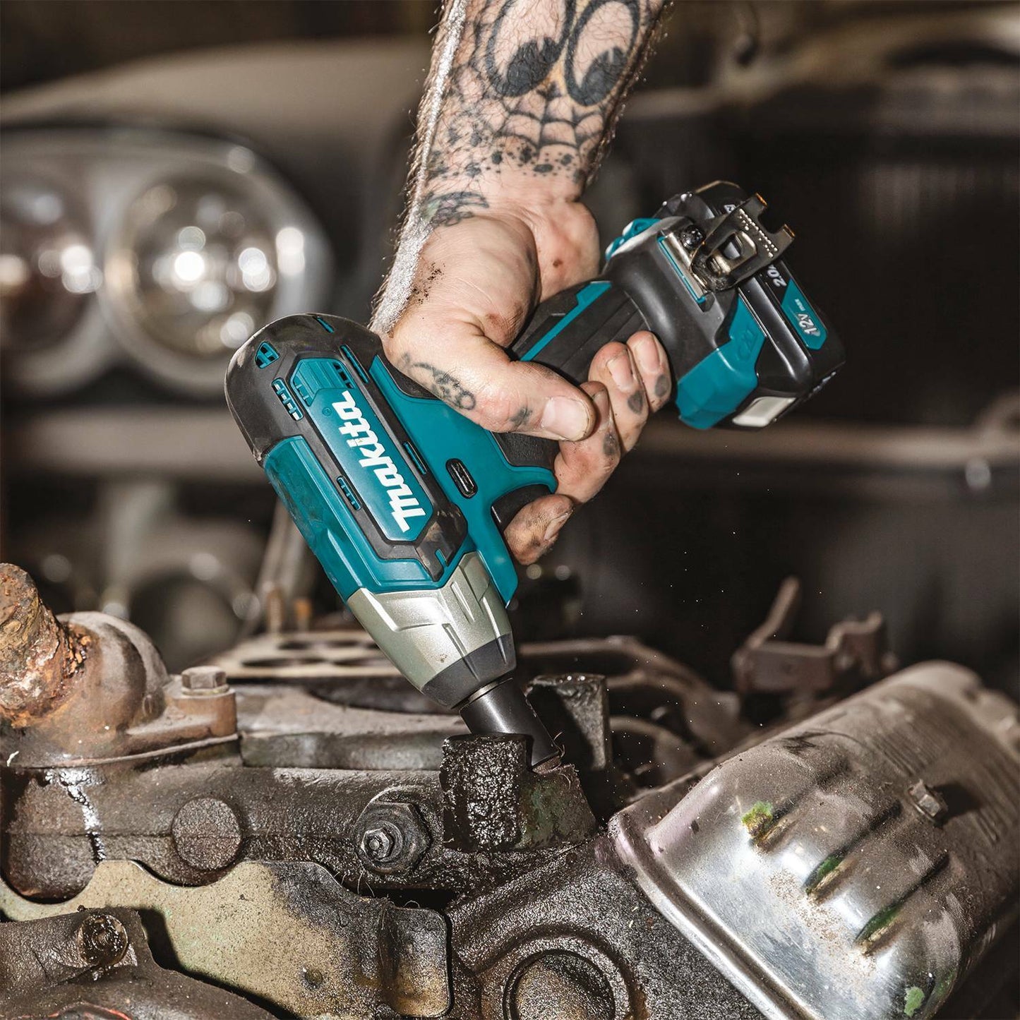 Makita WT04R1 12V max CXT® Lithium‑Ion Cordless 1/4" Impact Wrench Kit (2.0Ah)