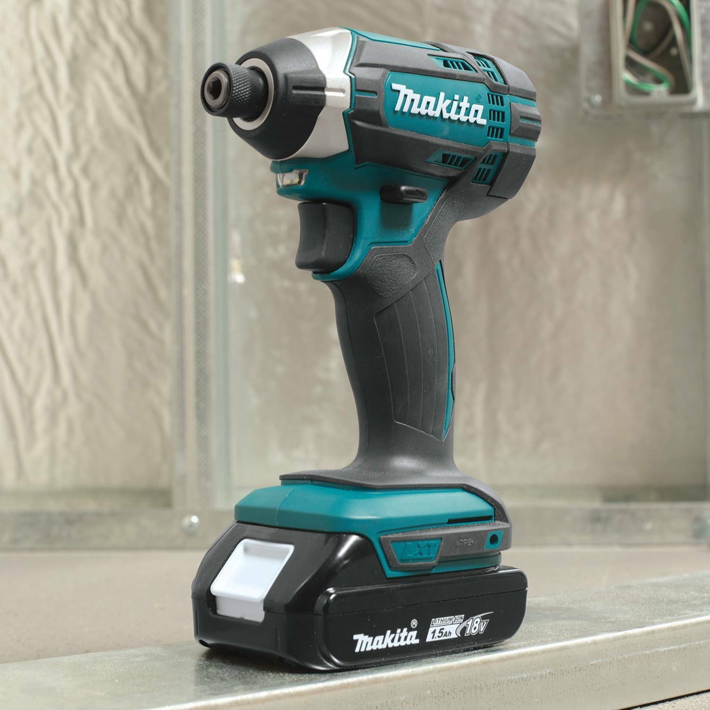 Makita XDT11SY 18V LXT® Lithium‑Ion Compact Cordless Impact Driver Kit (1.5Ah)