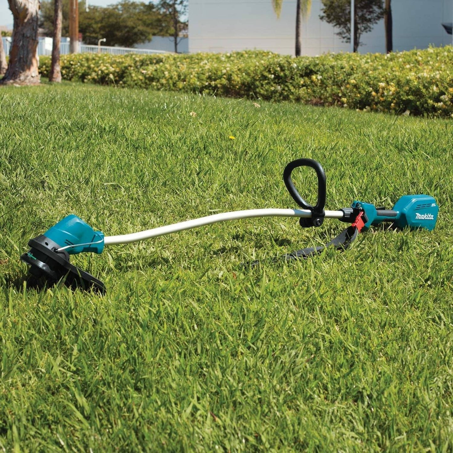 Makita XRU13Z 18V LXT® Lithium‑Ion Brushless Cordless Curved Shaft String Trimmer, Tool Only